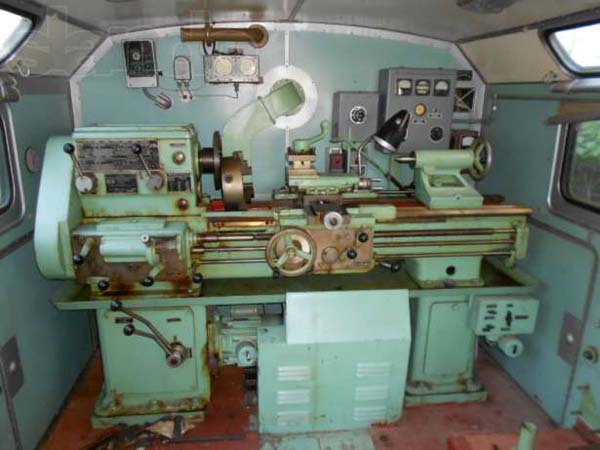 ЛТ-10, ЛТ-11 Загальний вигляд токарно-гвинторізного верстата Загальний вигляд універсального токарно-гвинторізного верстата ЛТ-10, ЛТ-11